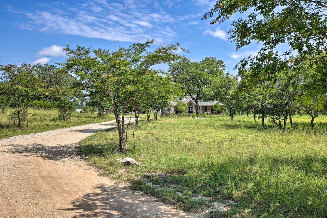 Cozy Spring Branch Cottage In Hill Country! 外观 照片